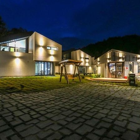 Mungyeong Arten Pool Villa 외부 사진