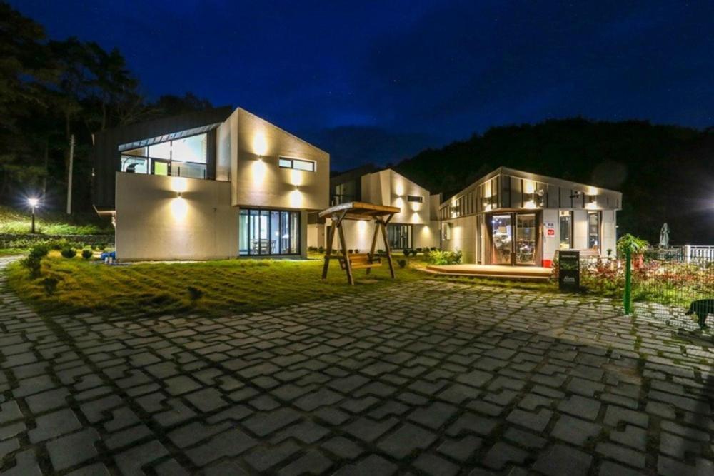 Mungyeong Arten Pool Villa 외부 사진